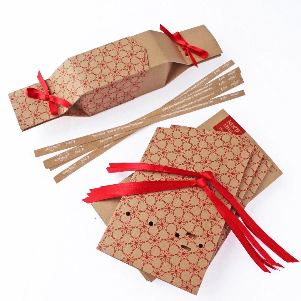 Unit packs of 6 cracker wallets: Red Christmas design
